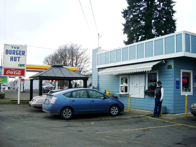 The Burger Hut in Hubbard, Oregon.